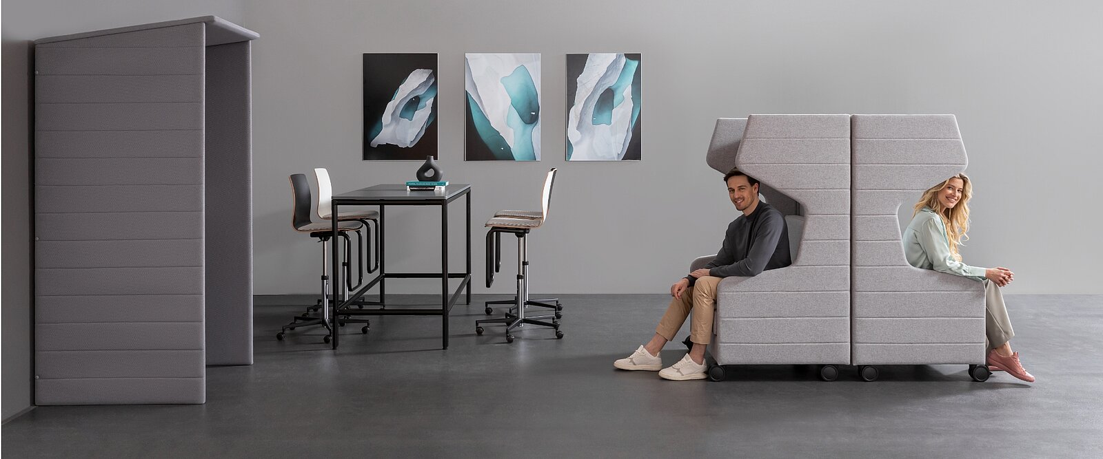 Atelier creative mobile sur roulettes – parfait pour les zones d’équipes agiles.